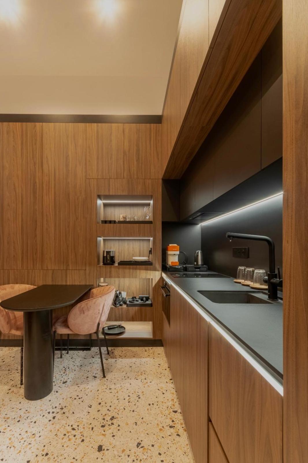 Jais Home-Moon Apartment Old Town คลูจ-นาโปกา ภายนอก รูปภาพ
